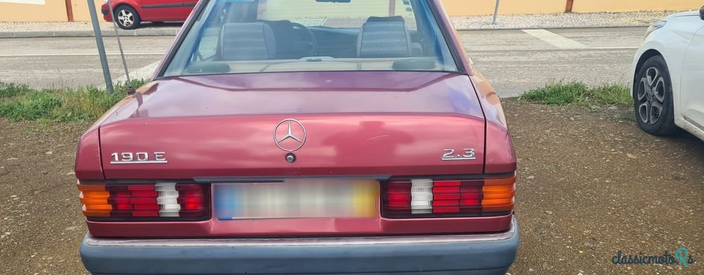 1988' Mercedes-Benz Classe E photo #2