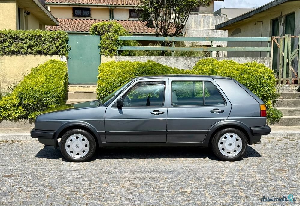 1990' Volkswagen Golf 1.3 Gl photo #2