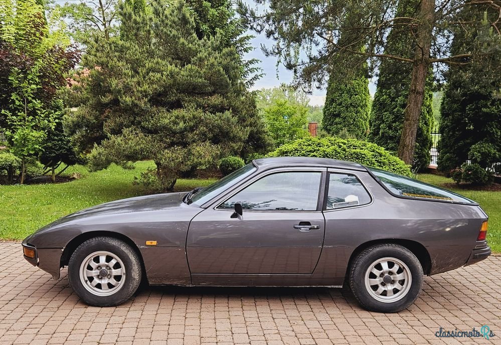1979' Porsche 924 Standard photo #3