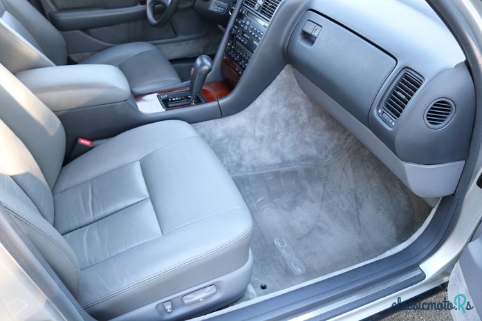 1991' Toyota Lexus LS 400 photo #5