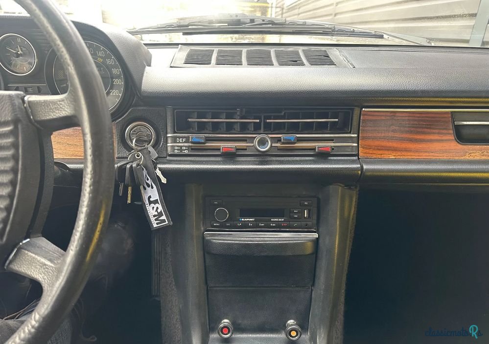 1973' Mercedes-Benz 280 photo #3