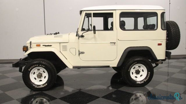 1974' Toyota Land Cruiser photo #1