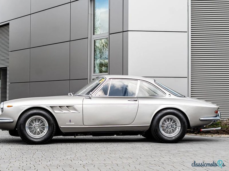 1968' Ferrari 330 photo #6