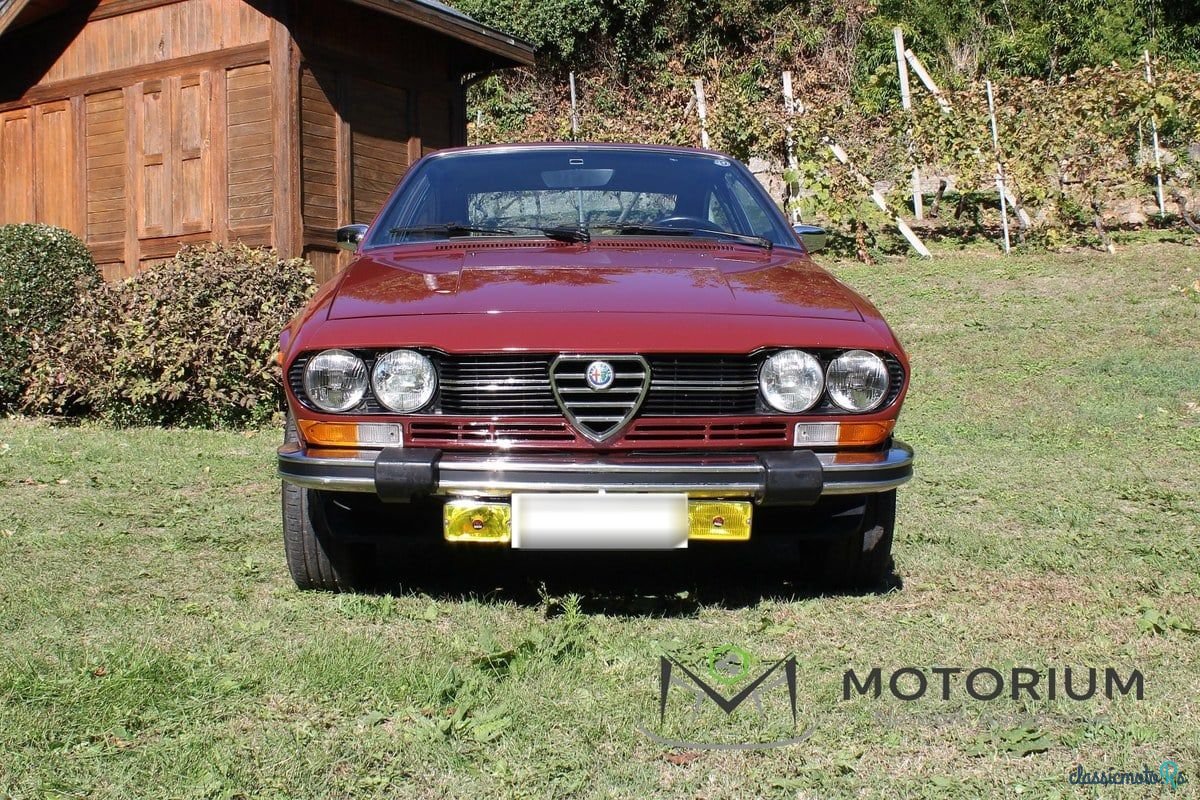 1981' Alfa Romeo Alfetta photo #2