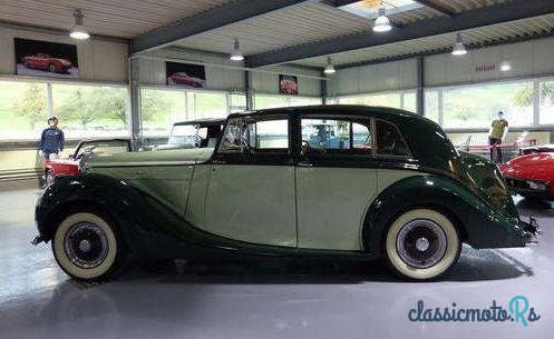 1948' Bentley Vi Saloon Freestone & Webb photo #3