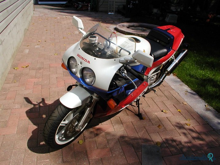 1988' Honda VFR 750R photo #2