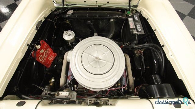 1957' Ford Fairlane photo #2