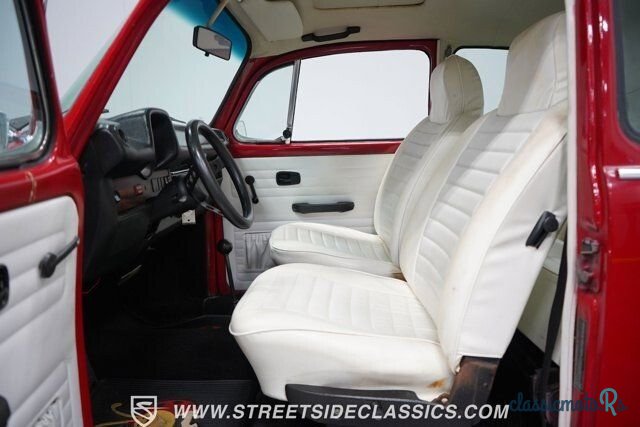 1975' Volkswagen Beetle photo #4