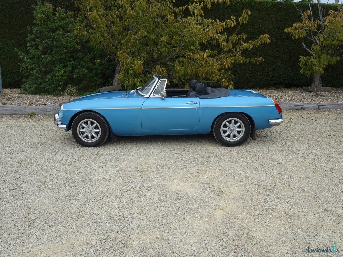 1974' MG MGB photo #4