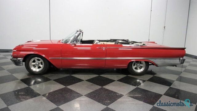 1961' Ford Galaxie photo #1