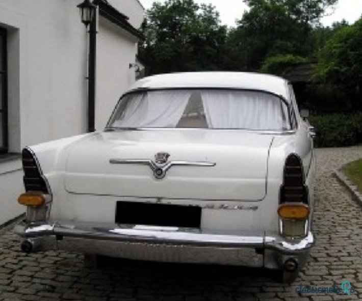 1979' Gaz Chaika photo #2