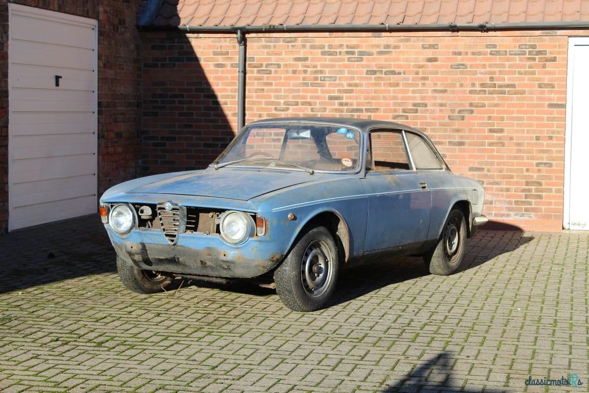 1968' Alfa Romeo GT photo #1