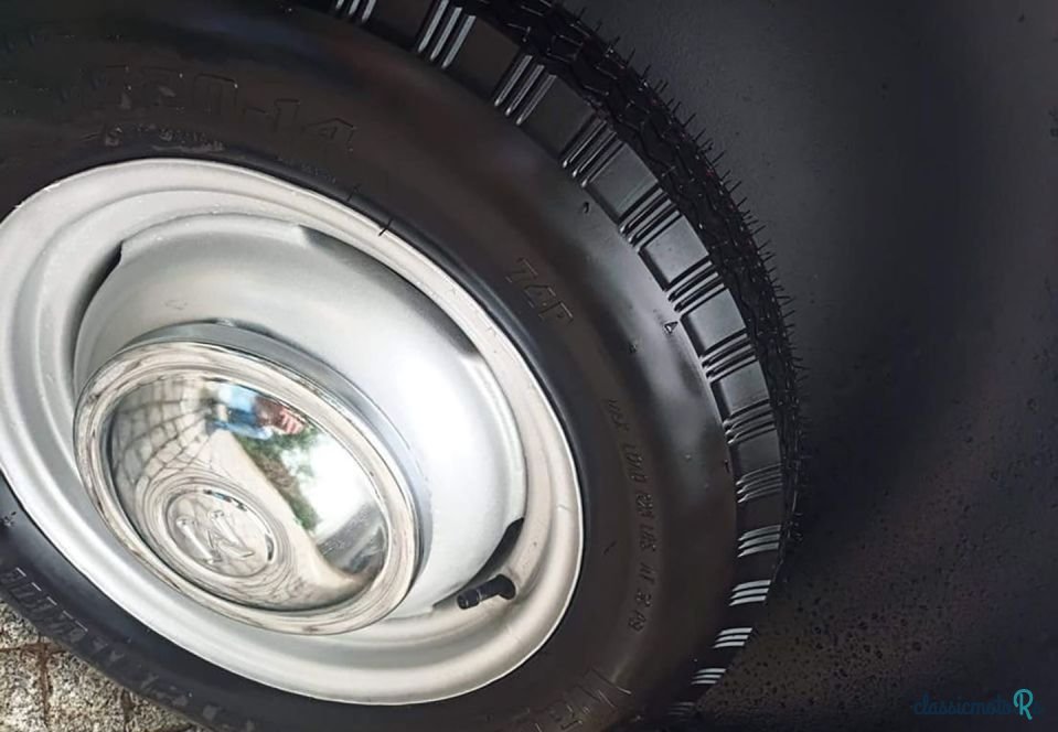 1952' Austin Morris Minor photo #6