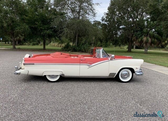 1956' Ford Fairlane photo #4