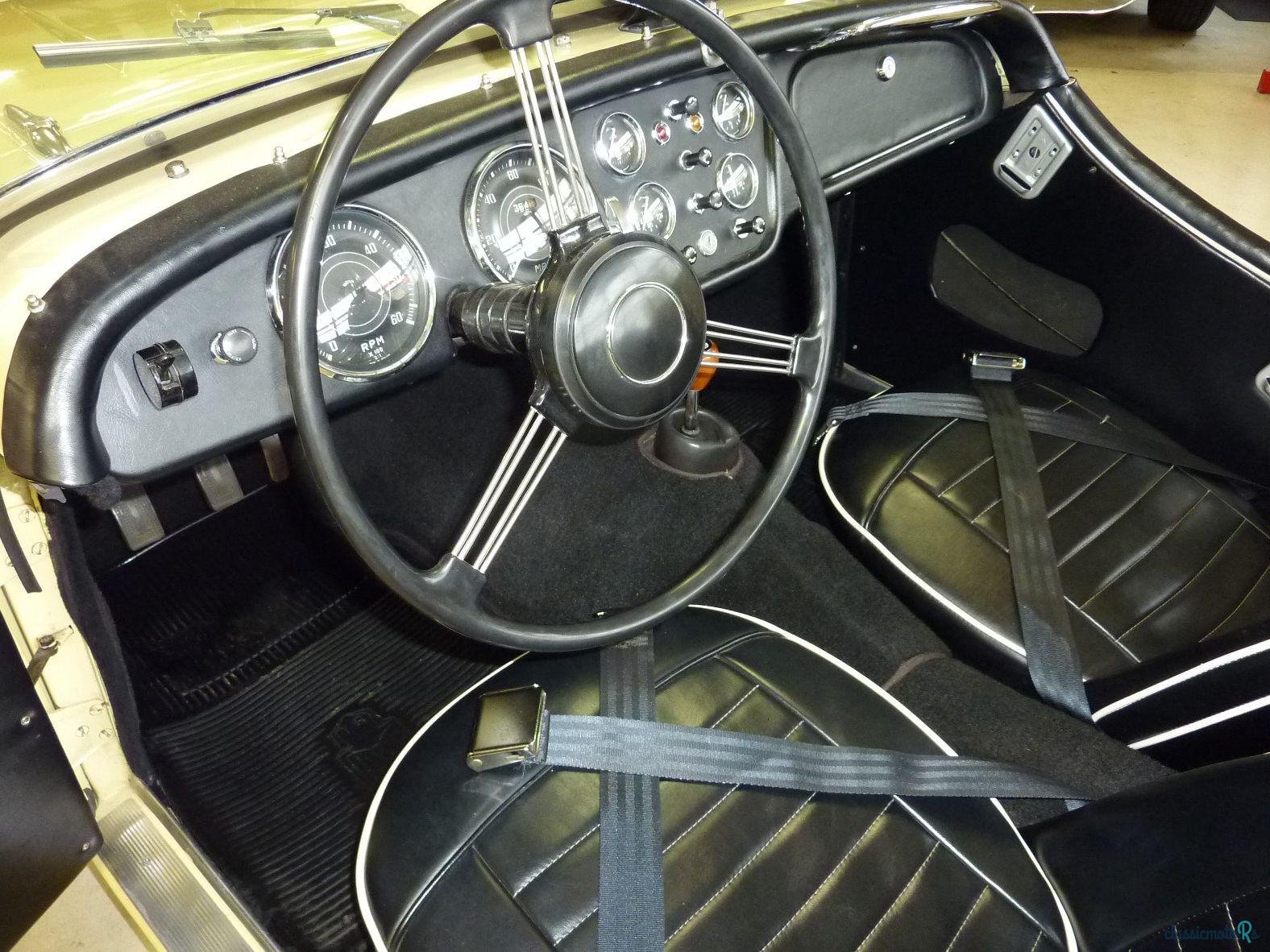 1957' Triumph TR3 photo #3