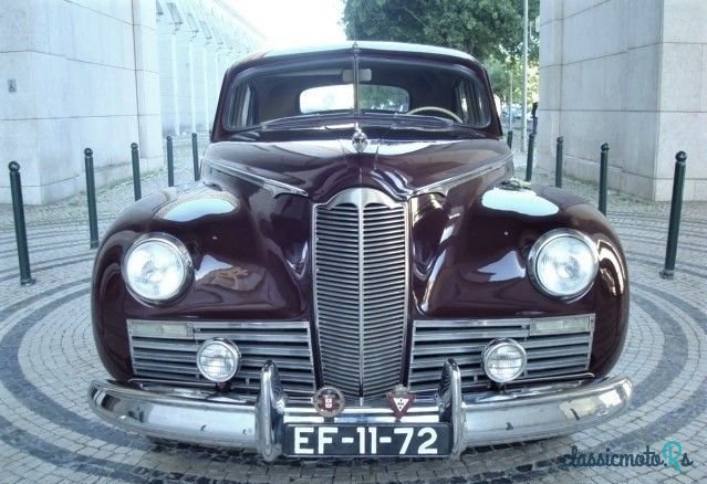 1945' Packard Clipper Special Eight (120) photo #2