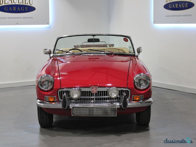 1973' MG B Roadster photo #2