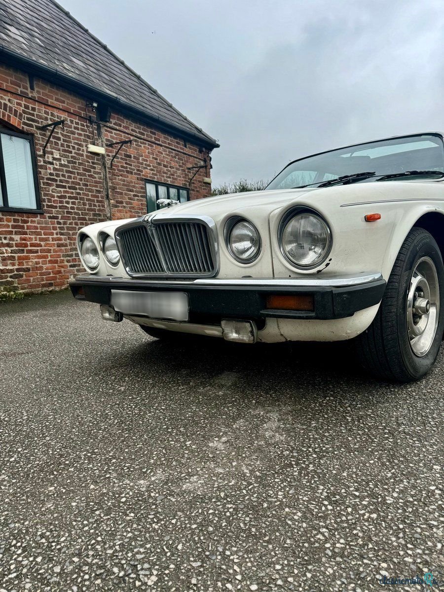 1979' Jaguar XJ photo #2
