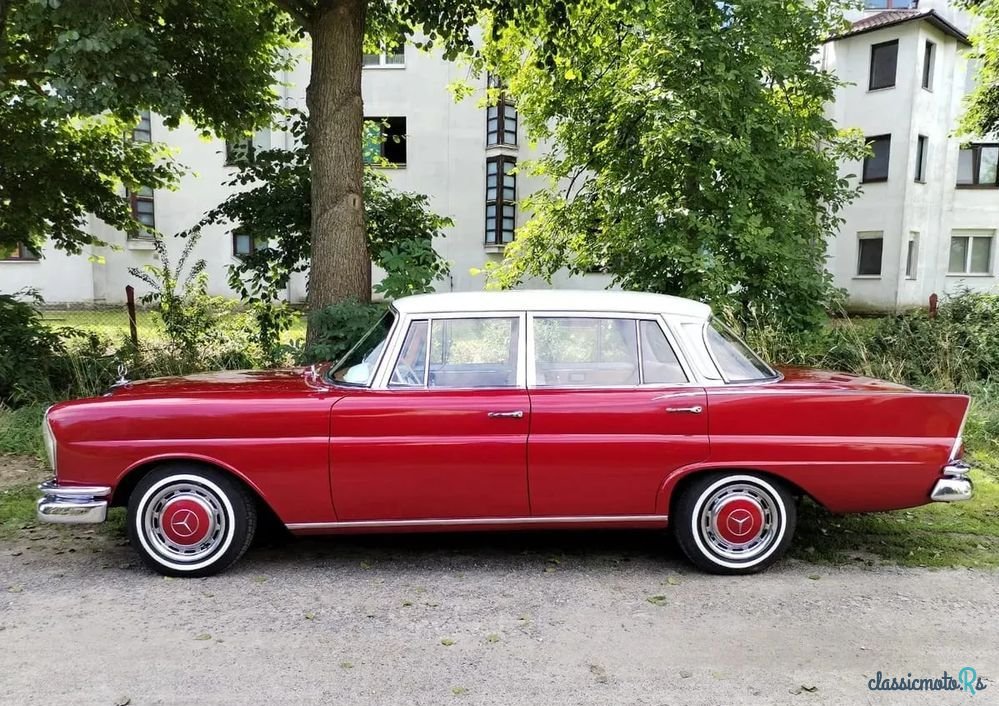 1963' Mercedes-Benz 220SE W111 photo #4