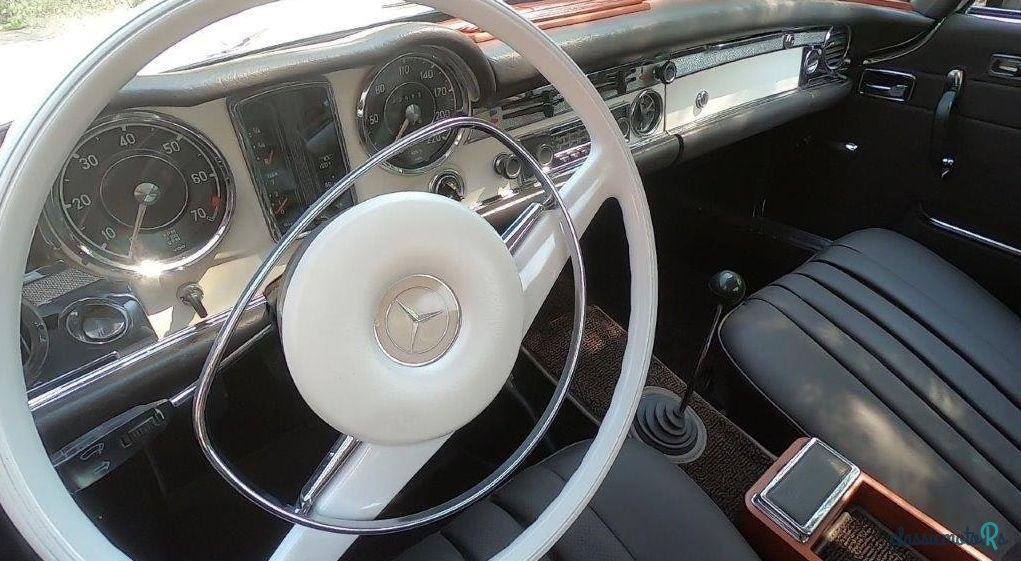 1969' Mercedes-Benz 280 photo #1