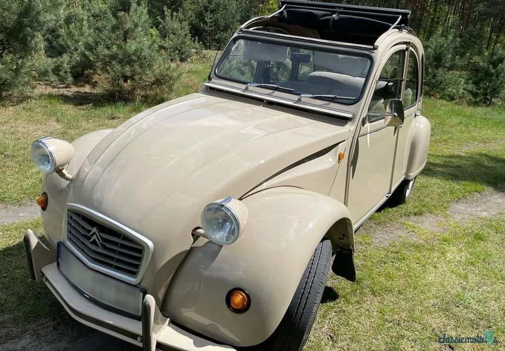 1976' Citroen 2CV 6 Club photo #6