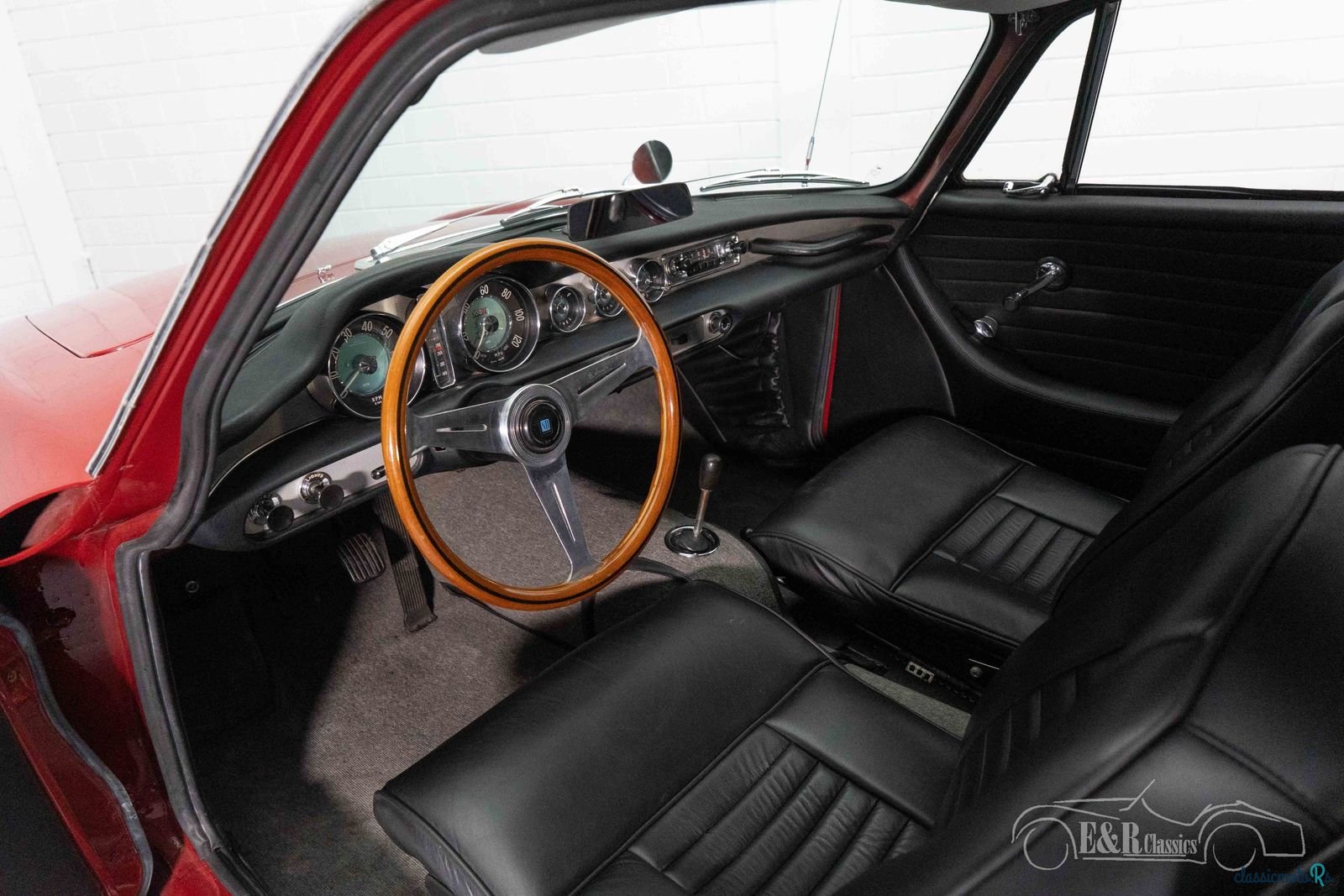 1965' Volvo P1800S photo #2