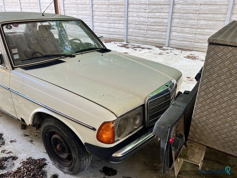 1980' Mercedes-Benz W123 photo #1