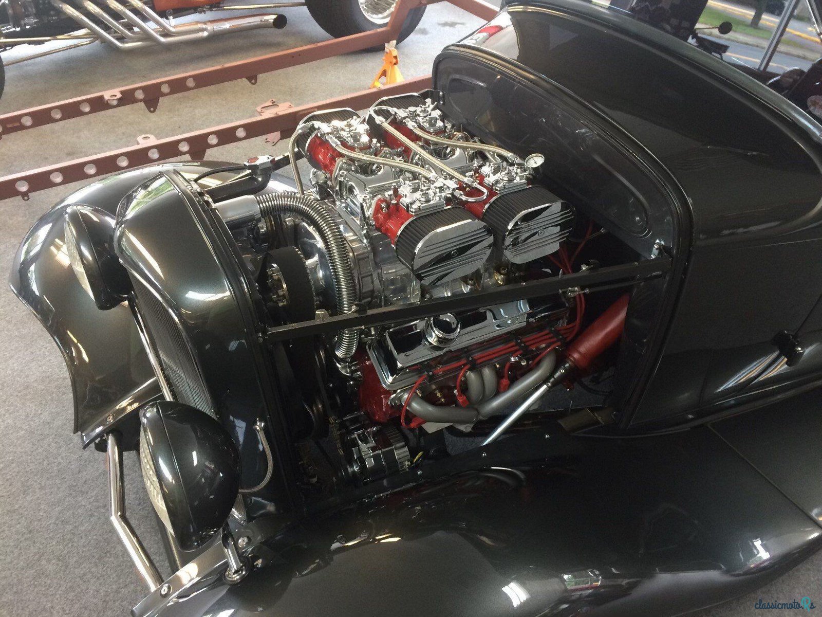 1932' Ford Deluxe Tudor photo #4