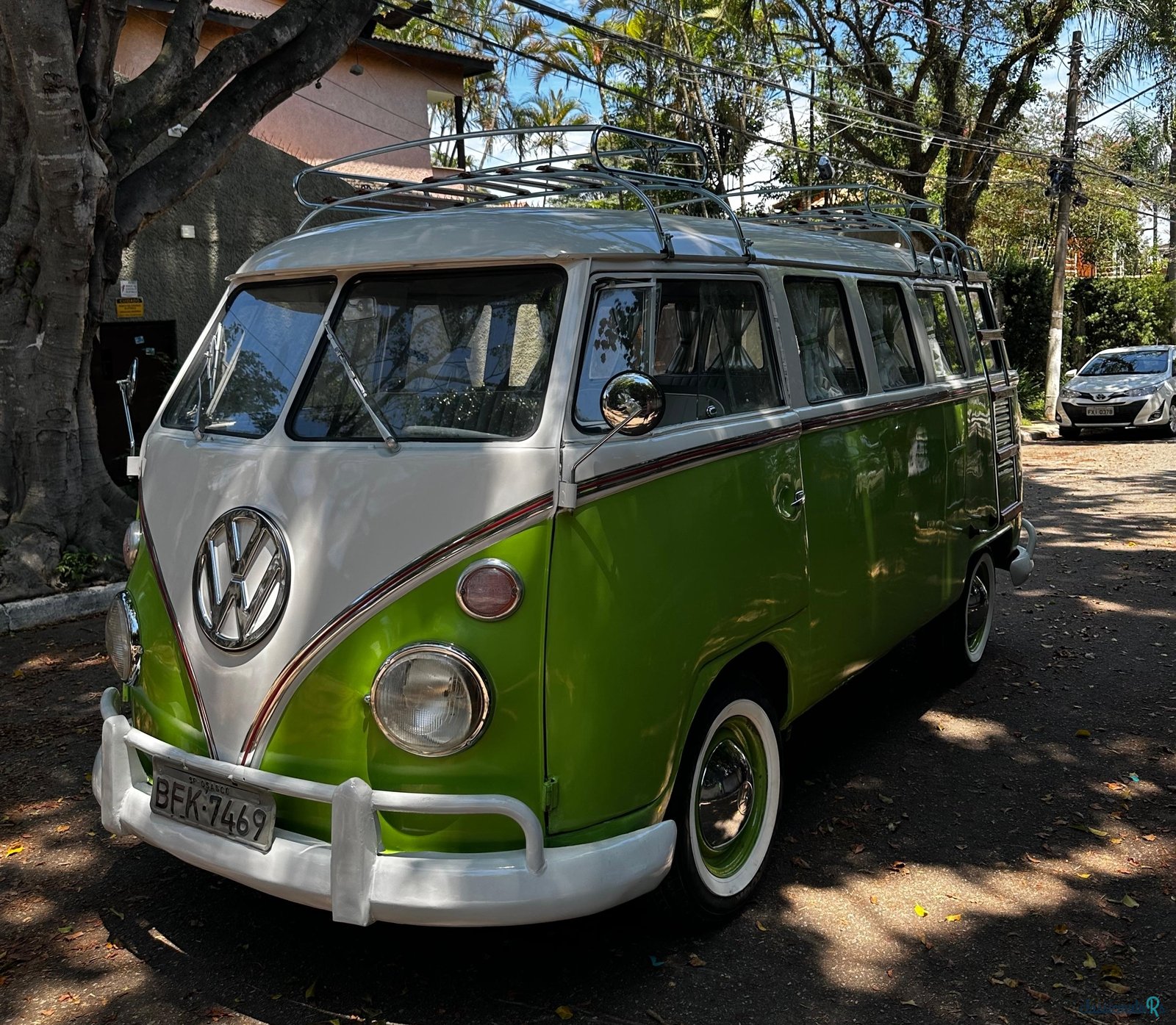 1974' Volkswagen T1 Splitwindow bus photo #3