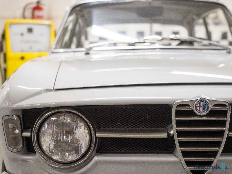 1970' Alfa Romeo Gt 1300 Junior «Scalino» photo #4