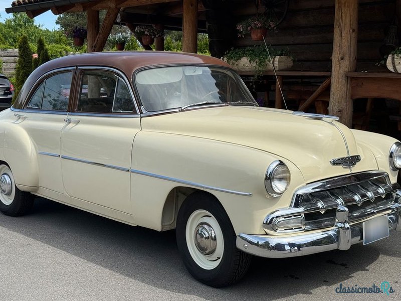 1952' Chevrolet Deluxe photo #1