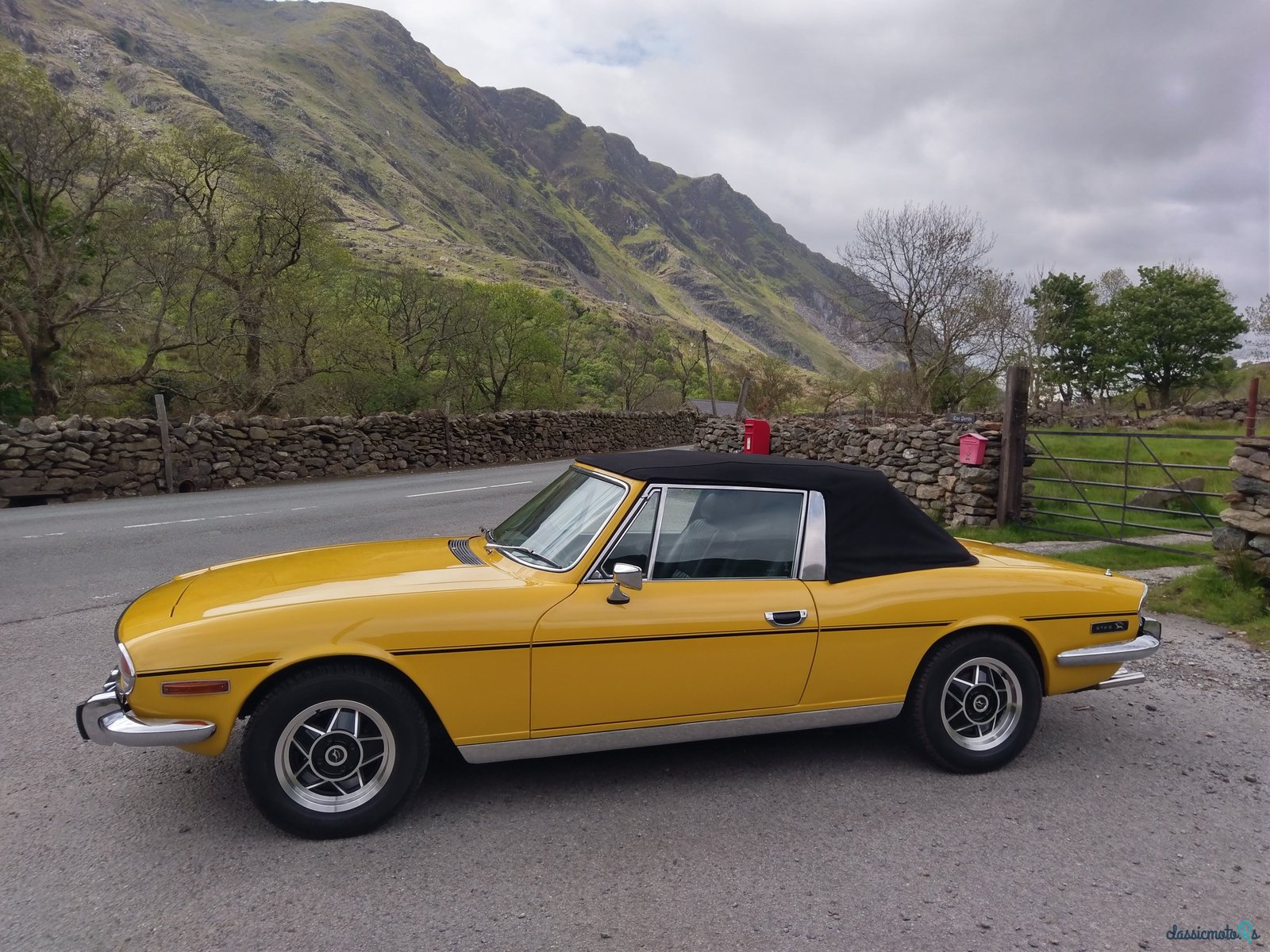 1976' Triumph Stag photo #1