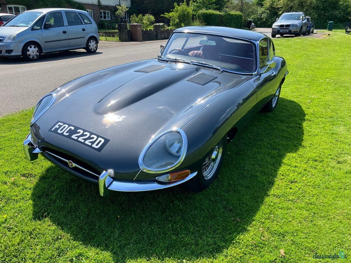 1965' Jaguar E-Type photo #2