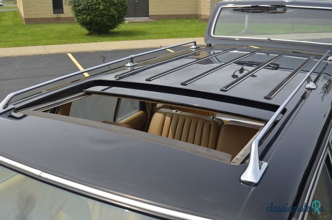 1984' Mercedes-Benz 300 photo #2