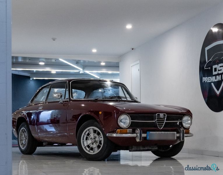 1972' Alfa Romeo Giulia photo #3