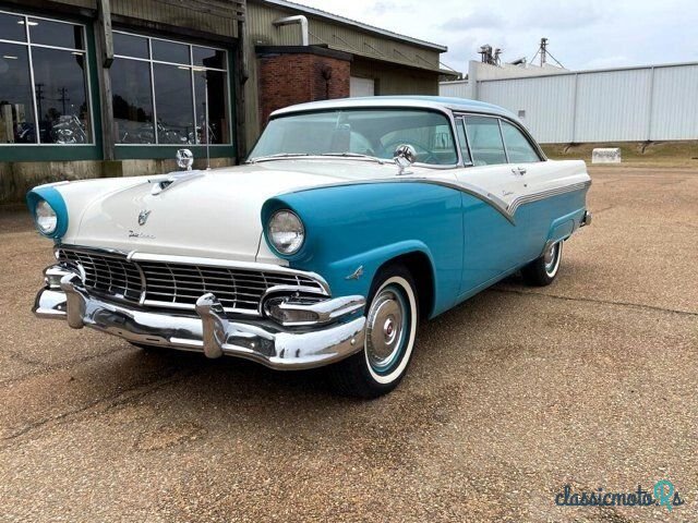 1956' Ford Fairlane photo #3