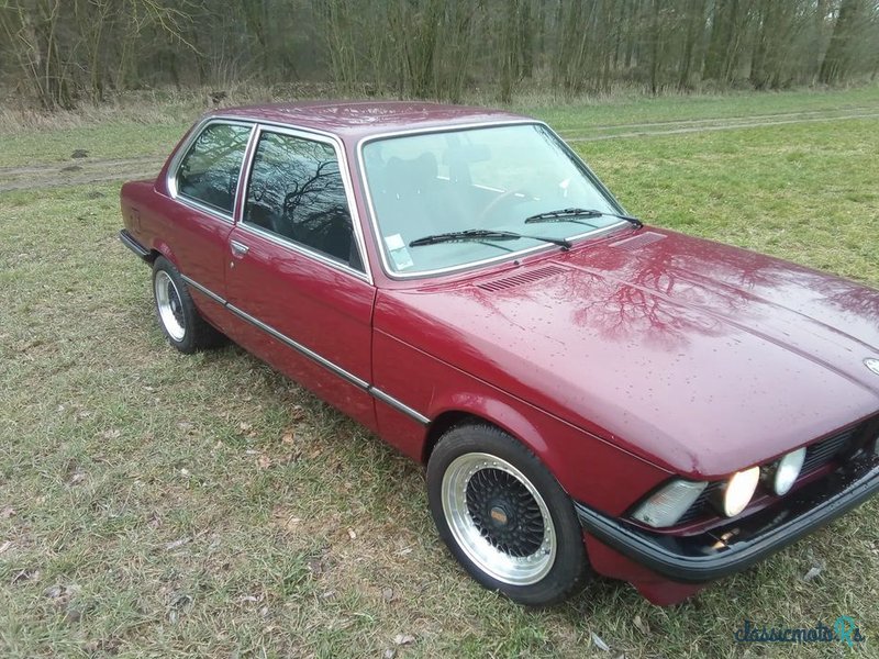 1980' BMW Seria 3 320 photo #2