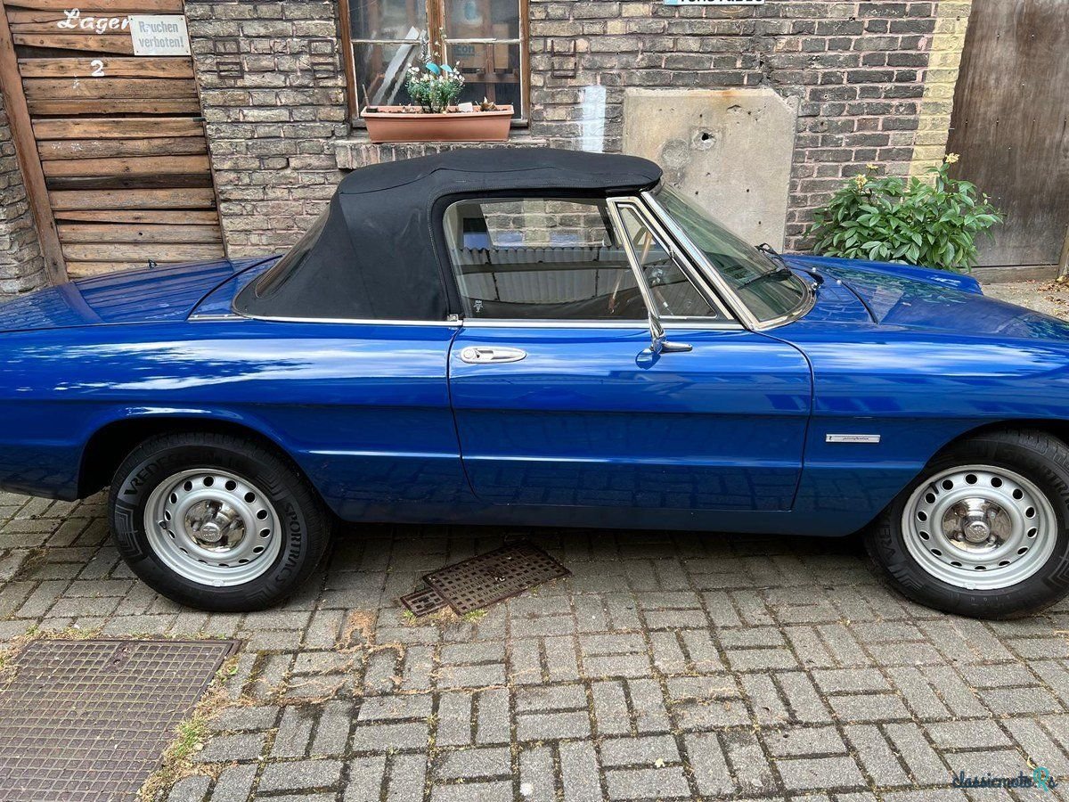 1981' Alfa Romeo Spider photo #5