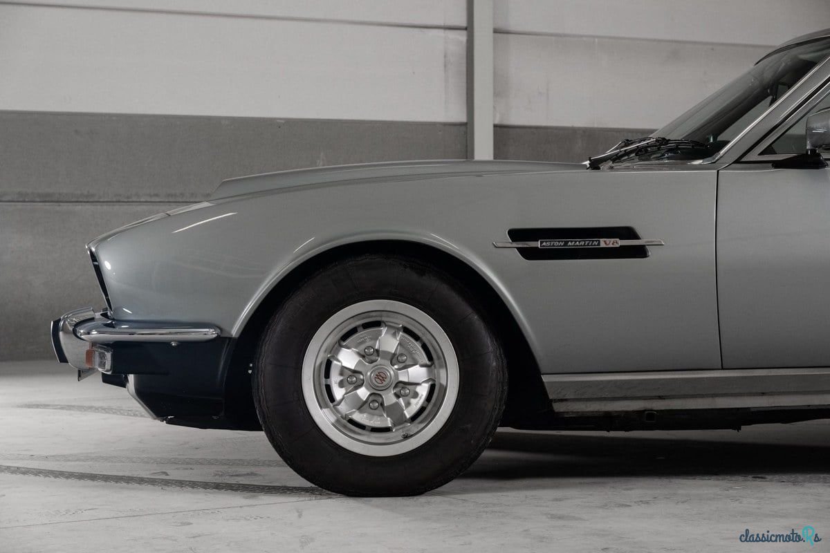 1977' Aston Martin V8 photo #5