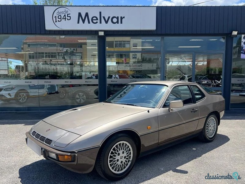 1982' Porsche 924 photo #1