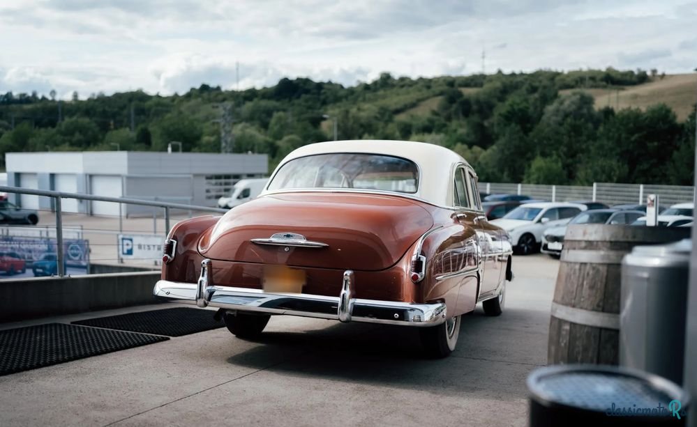 1952' Chevrolet Styleline Deluxe photo #2