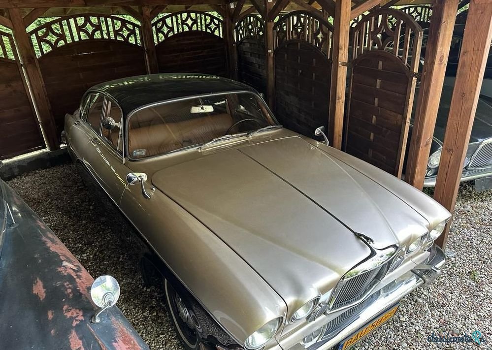 1966' Jaguar MK X photo #3