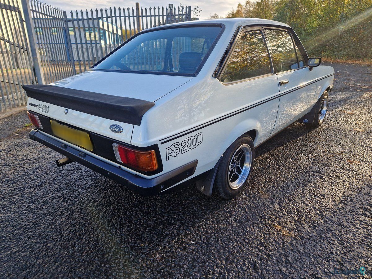 1980' Ford Escort photo #4