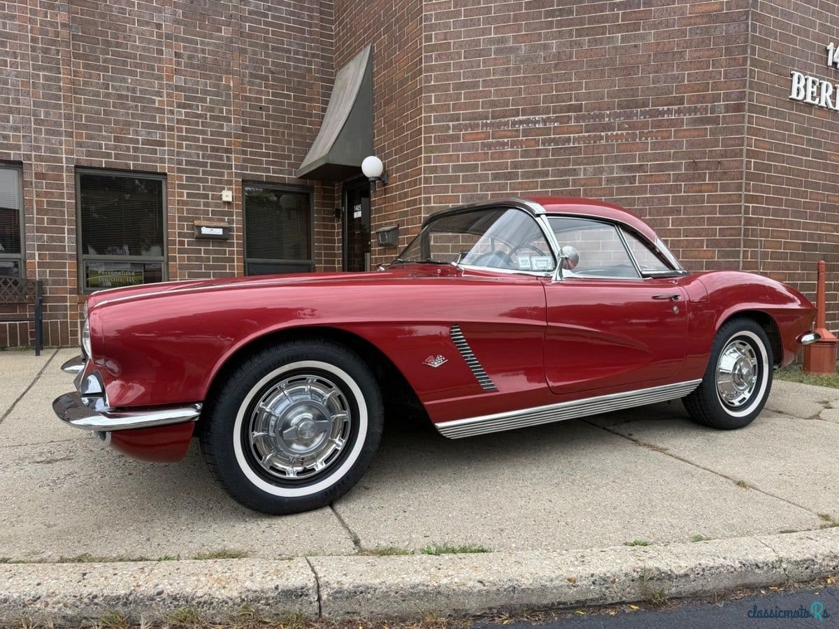 1962' Chevrolet Corvette photo #2