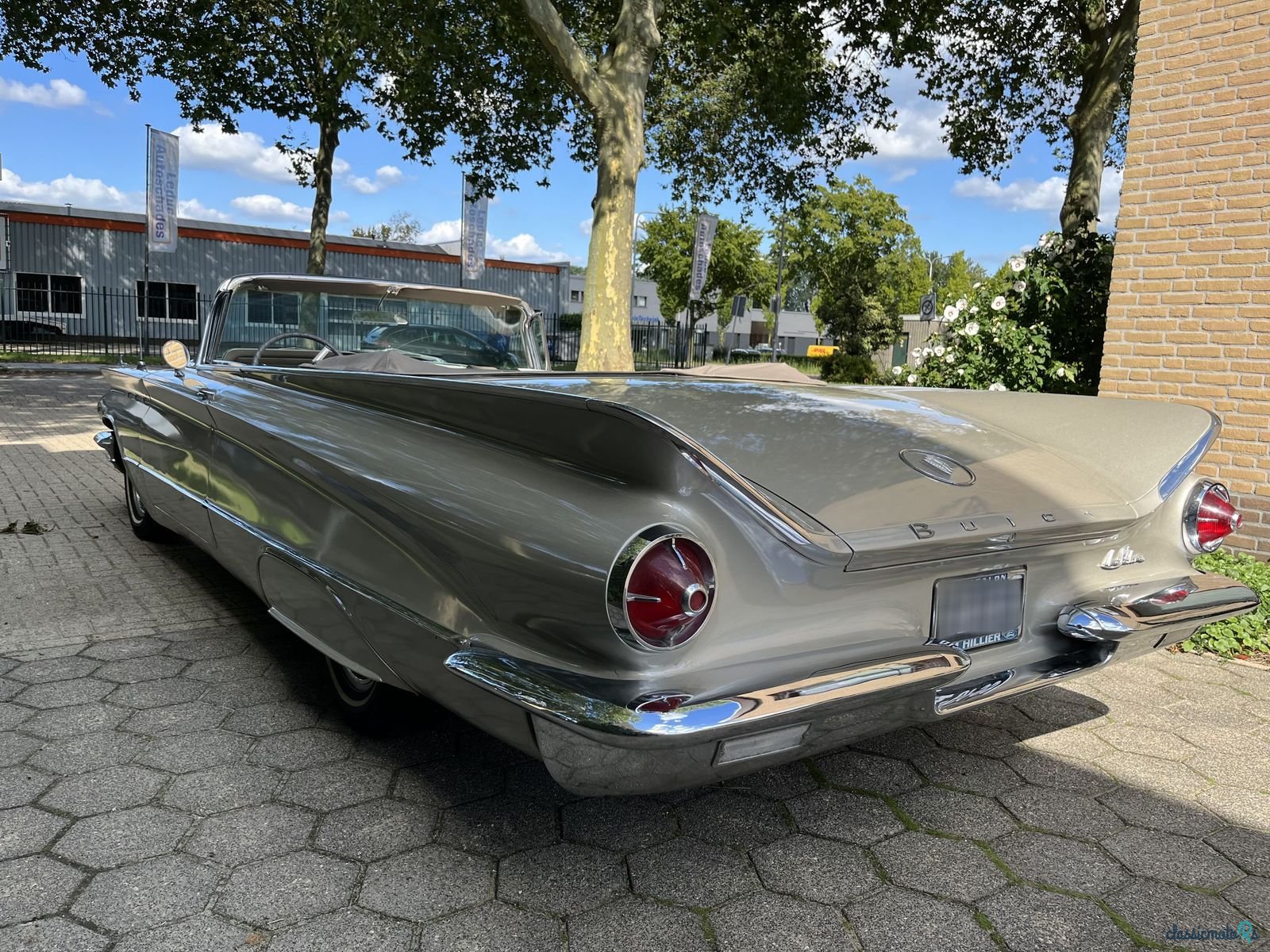 1960' Buick Le Sabre photo #3