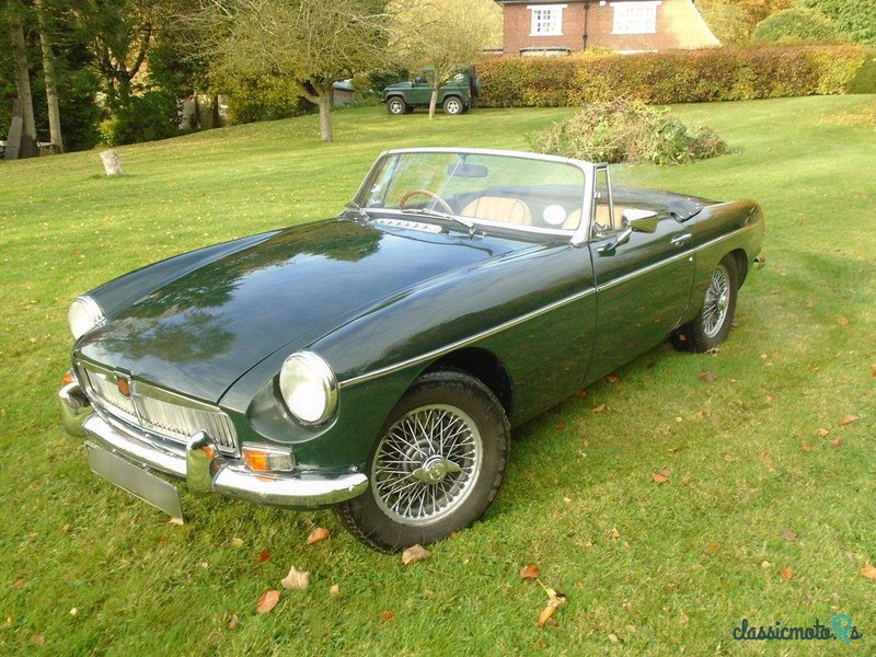 1967' MG MGB photo #2