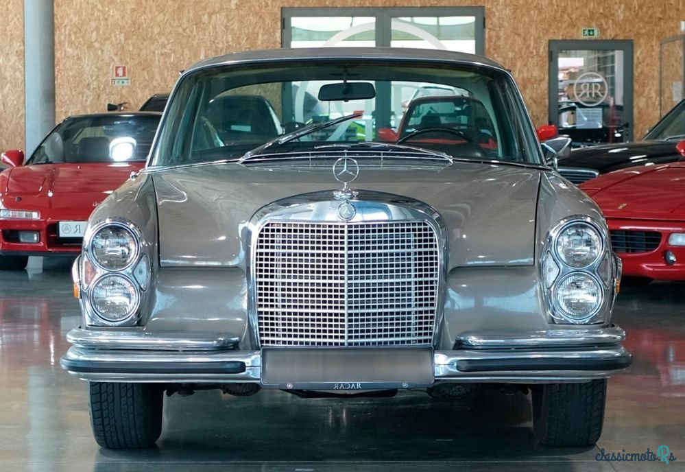 1968' Mercedes-Benz 280 photo #2