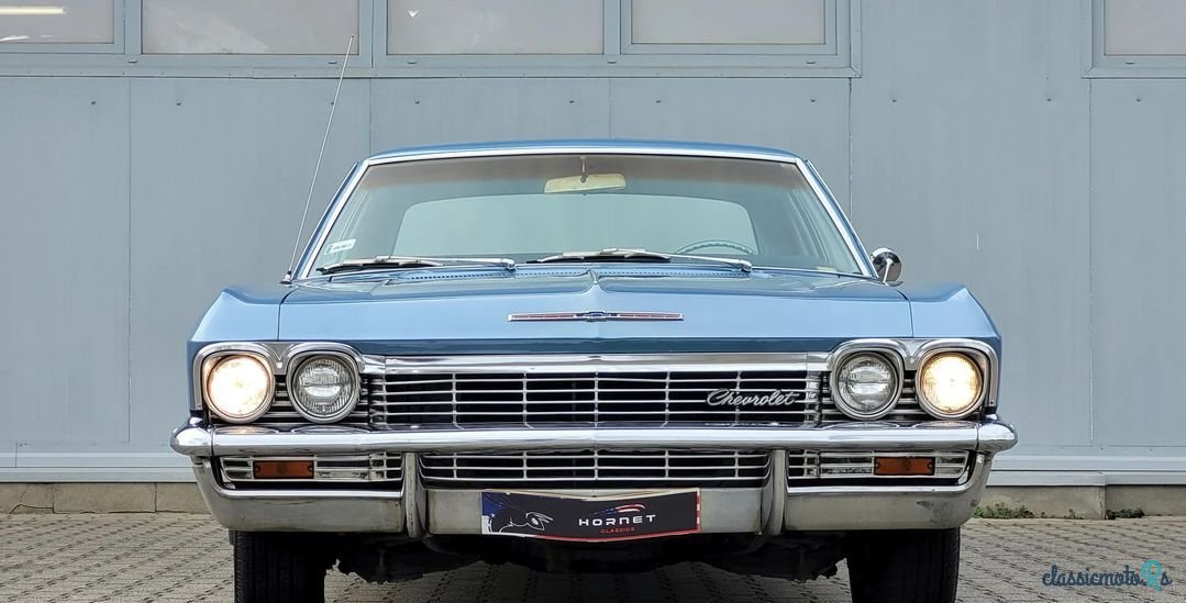 1965' Chevrolet Impala photo #2