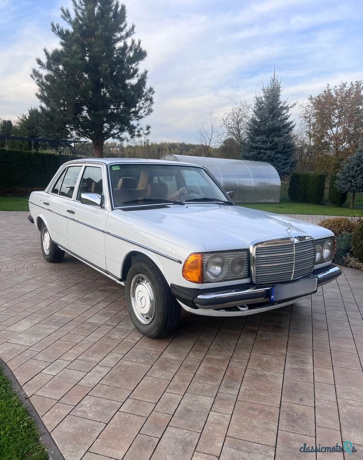 1980' Mercedes-Benz W123 photo #3