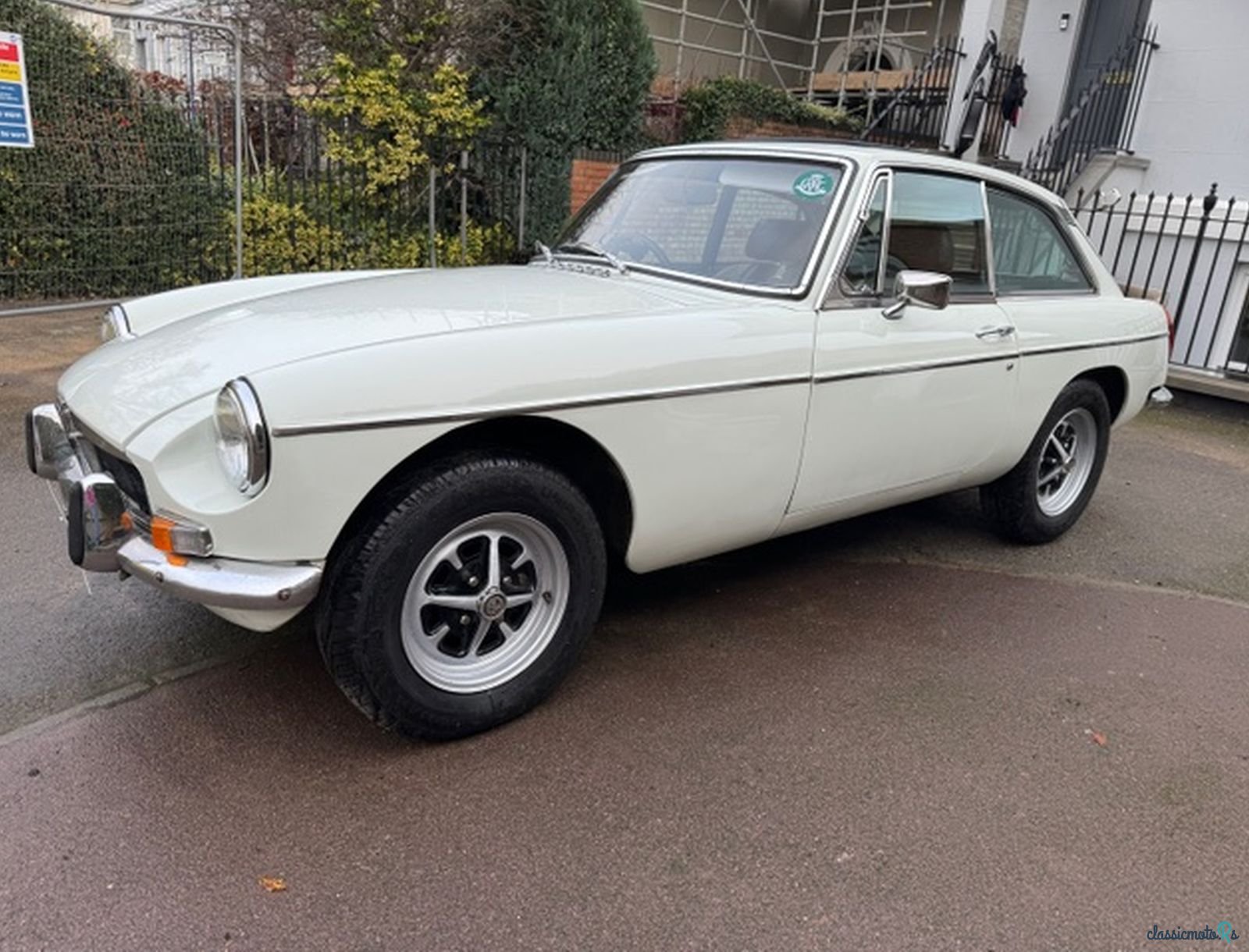 1977' MG B Gt photo #5